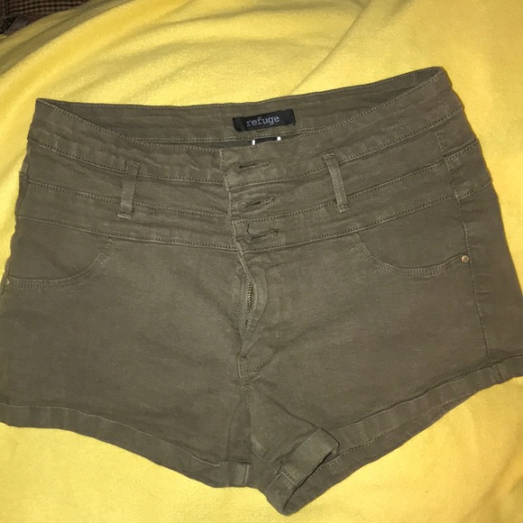 Army Green Shorts - Picture 1 of 2